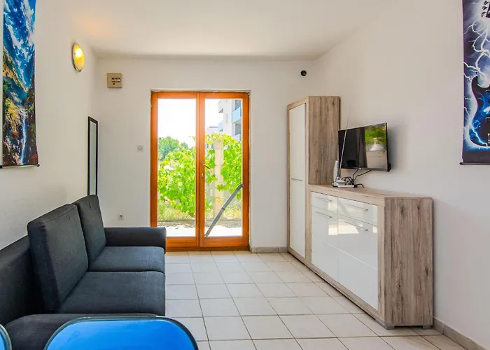 1 Bedroom In Lägenhet Nin