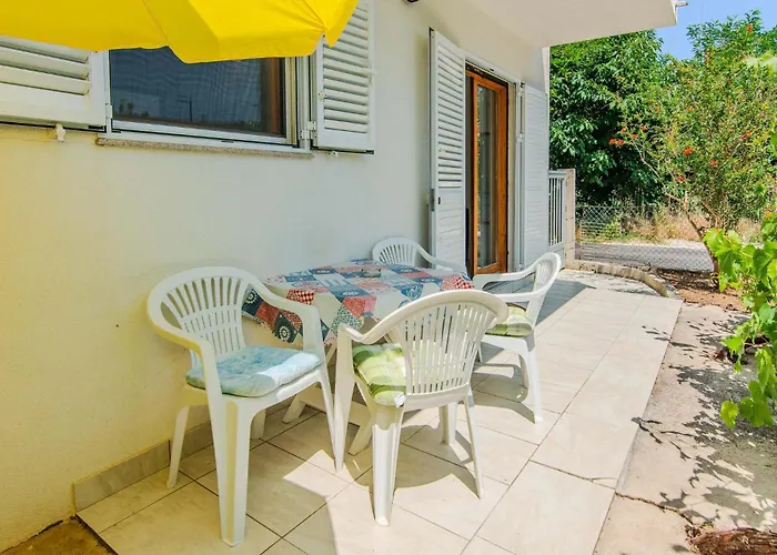 1 Bedroom In Lägenhet *